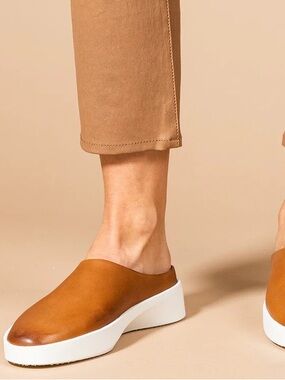 Slip-On Leather Mule in Cognac with White Platform
